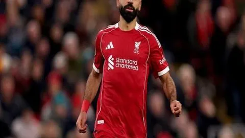 日職聯冠軍戰況緊迫：橫濱水手連遭挫敗，神戶隊以兩分優勢領先！