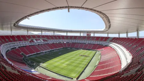 热刺4-0完胜曼城